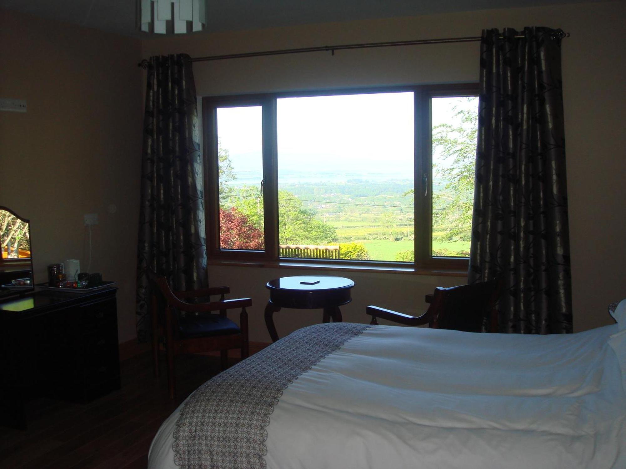 Benbulben Farmhouse B&B Drumcliff 객실 사진