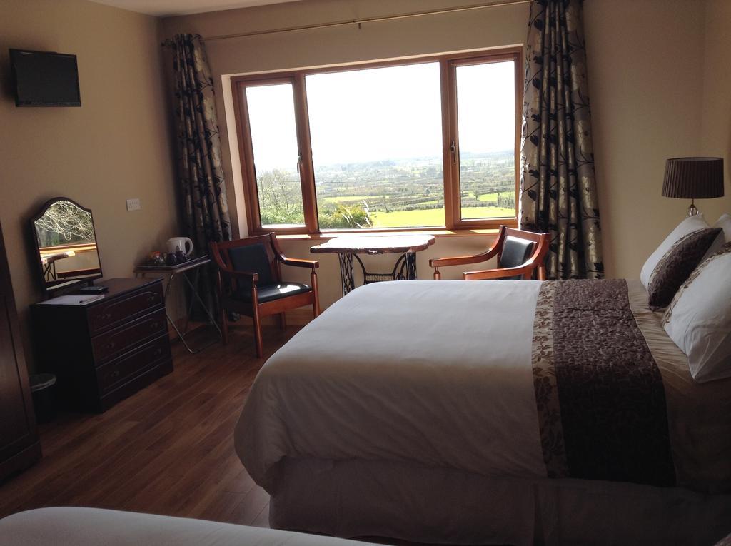 Benbulben Farmhouse B&B Drumcliff 객실 사진