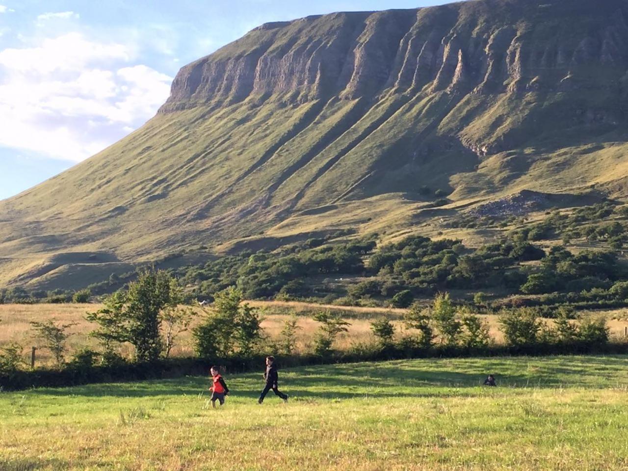 Benbulben Farmhouse B&B Drumcliff 외부 사진